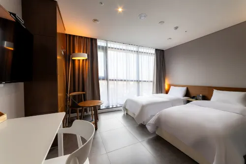 Hotel the Designers Seoul Station Featured Photos