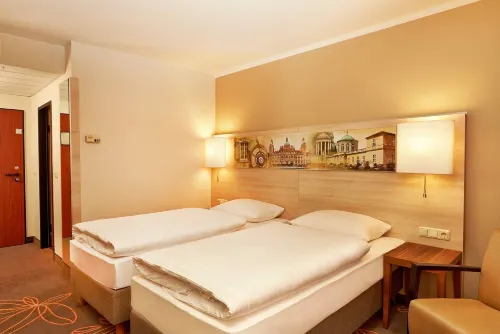 H+ Hotel Hannover Rooms Photos