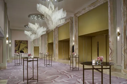 The St. Regis Jakarta Fasilitas Bisnis Photos