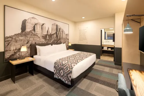 Mountain Modern Sedona Rooms Photos