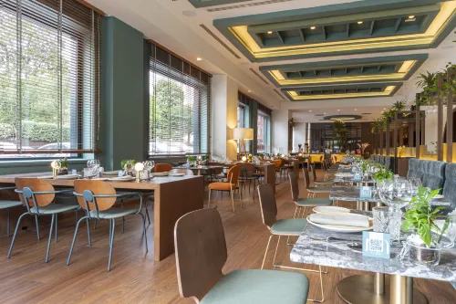 Meliá Milano Dining Photos