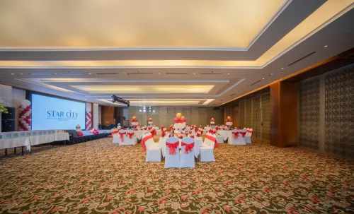 Starcity Hotel & Condotel Beachfront Nha Trang Бизнес-удобства Photos