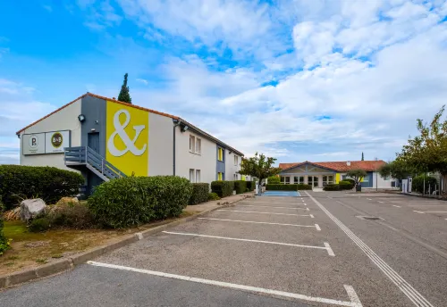 B&B HOTEL Fréjus Puget-Sur-Argens Extérieur Photos