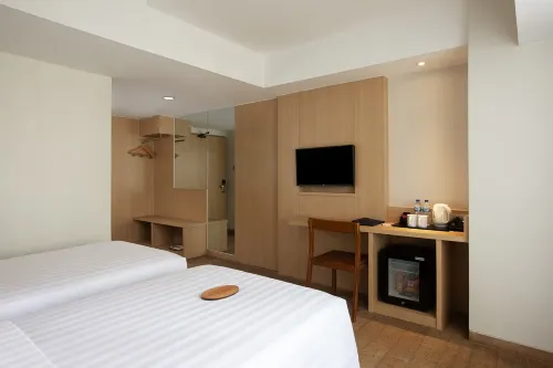 Aveta Hotel Malioboro Phòng Photos