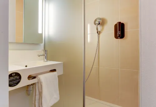 B&B Hotel Reims Centre Gare Rooms Photos