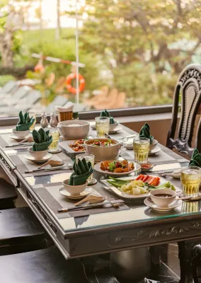 The Palms Hotel Phan Thiet Spisning Photos