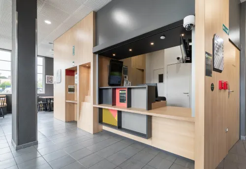 B&B HOTEL Lille Roubaix Campus Gare Espaces publics Photos