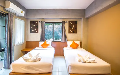 B2 Santitham (Wat Jed Yod) Boutique & Budget Hotel Kamar Photos