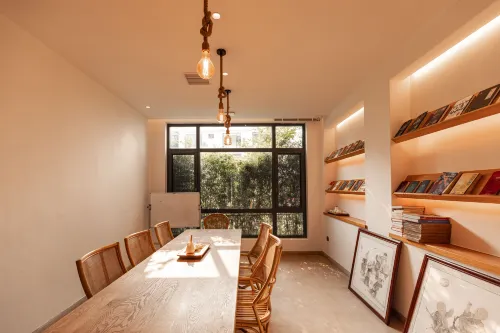 Governor's Mansion Courtyard•Centennial Old House• Vacation Homestay 비즈니스 시설 Photos