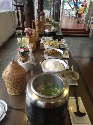 Regent Lodge Lampang Dining Photos