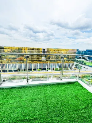 Luxury hotel near City of Dreams Solaire NAIA MOA- City of bridge Utvalt Photos