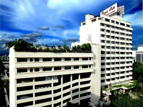 Royal Suite Hotel Bangkok Außen Photos