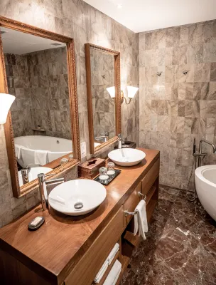 Hotel Yak & Yeti Kamar Photos