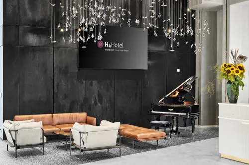 H4 Hotel Wyndham Paris Pleyel Resort Espaces publics Photos