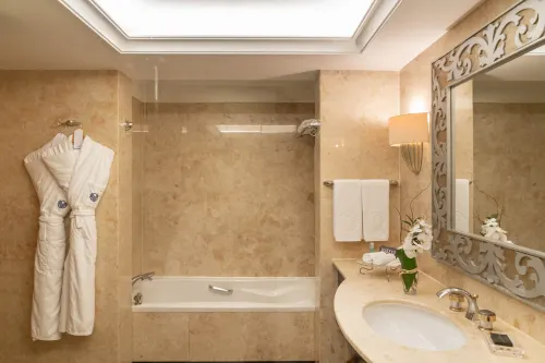 Beach Rotana Rooms Photos