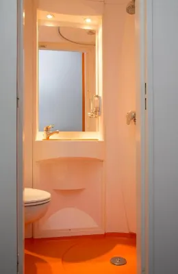 EasyHotel Victoria Camere Photos