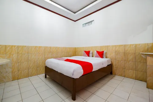 Sartika Hotel Mitra RedDoorz Pati Chambres Photos