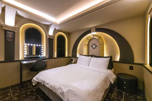 New Chonji Hotel Rooms Photos