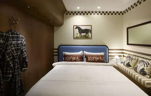 Kitsch Hotel Chambres Photos