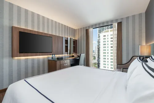 The Continent Hotel Sukhumvit Zimmer Photos