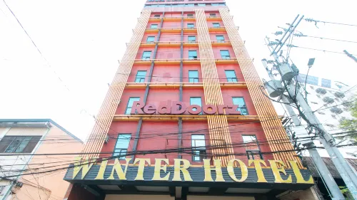 RedDoorz Plus @ Winter Benitez Da non perdere Photos