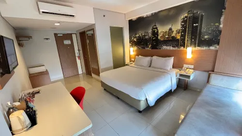 Cordela Hotel Senen Kamar Photos