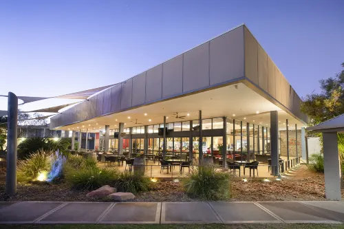 Crowne Plaza Alice Springs Lasseters Dining Photos