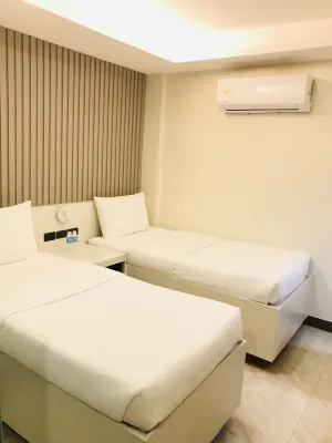 Oyster Plaza Hotel Rooms Photos