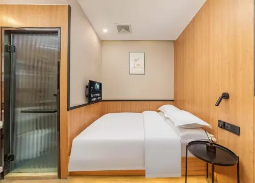 Qianji Hotel Rooms Photos