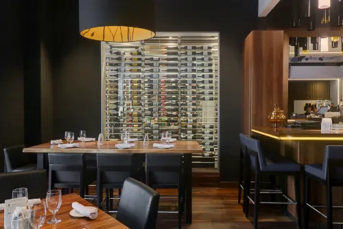 Hotel Bonaventure Montreal Dining Photos