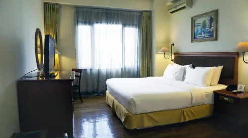Mega Anggrek Hotel Jakarta Slipi Zimmer Photos