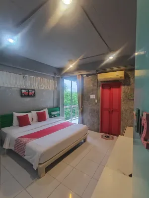 Madam House Patong Unggulan Photos