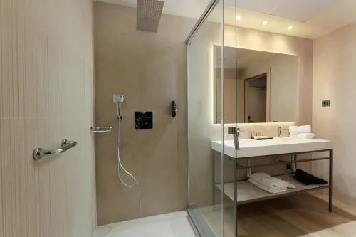 Gran Hotel Barcino Camere Photos