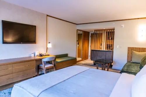 Banff Park Lodge Rooms Photos