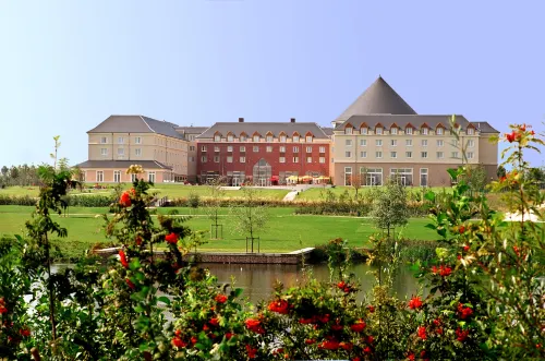 Grand Magic Hotel Exterior Photos