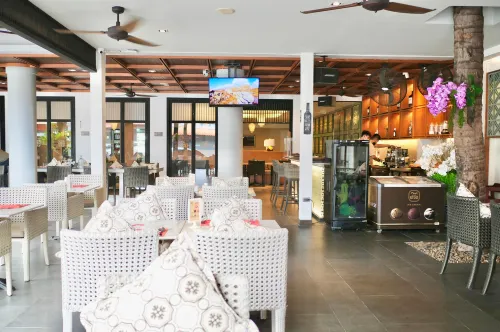Sawaddi Patong Resort & Spa by Tolani Restauration Photos