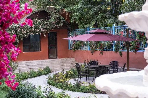 Yining Nalan Pavilion B&B Esterni Photos