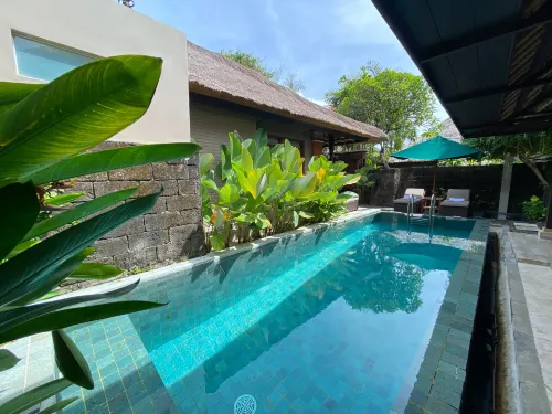 Legian Beach Hotel Huoneet Photos