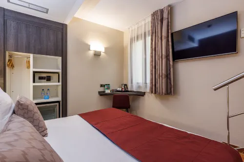 Hotel Ronda Lesseps Rooms Photos