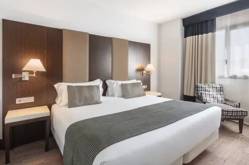 Hotel Catalonia El Retiro Rooms Photos