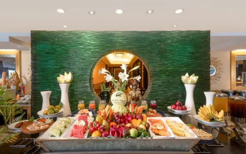 Hotel Ciputra Semarang managed by Swiss-Belhotel International  Makanan Photos