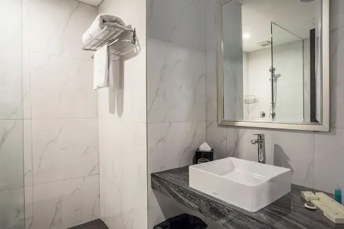 The Acacia Hotel & Resort Jakarta Kamar Photos