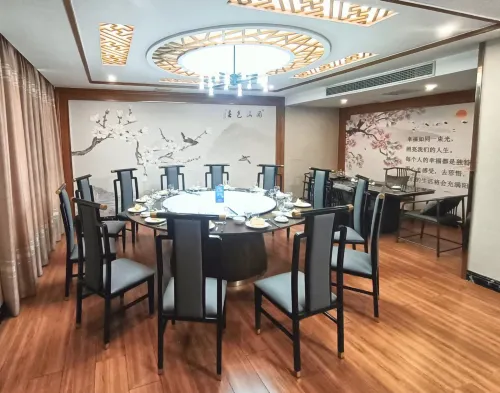 Annan Hotel Dining Photos