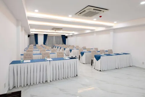 The Summer Hotel Fasilitas Bisnis Photos