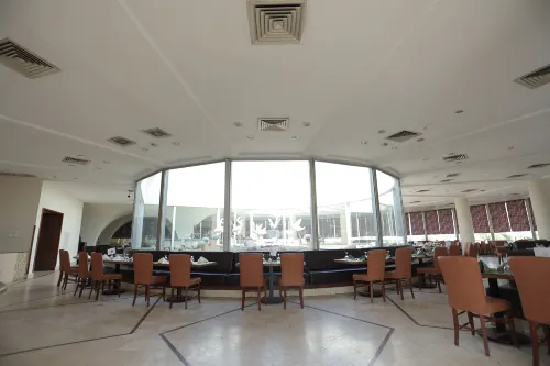 Pyramids Park Resort Cairo Restauration Photos