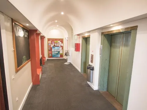 Hotel Waterloo & Backpackers Rooms Photos