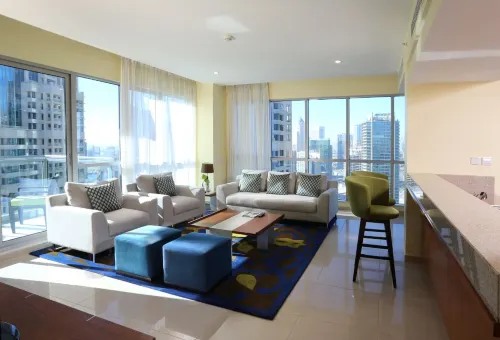 Ramada by Wyndham Downtown Dubai Zimmer Photos
