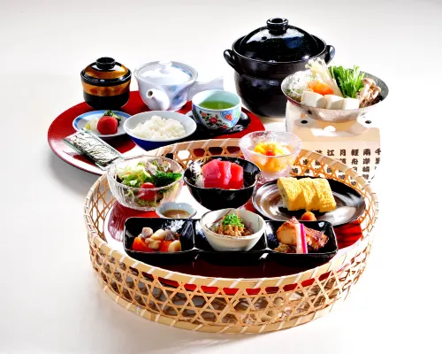 시라하마 온천 리조트 가이가쿠 식사 Photos