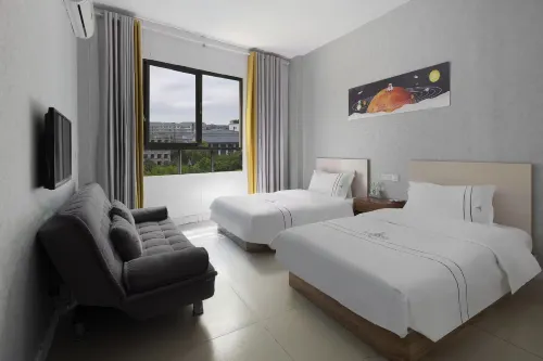 The Gorman Hotel Photos