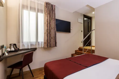 Hotel Ronda Lesseps Rooms Photos